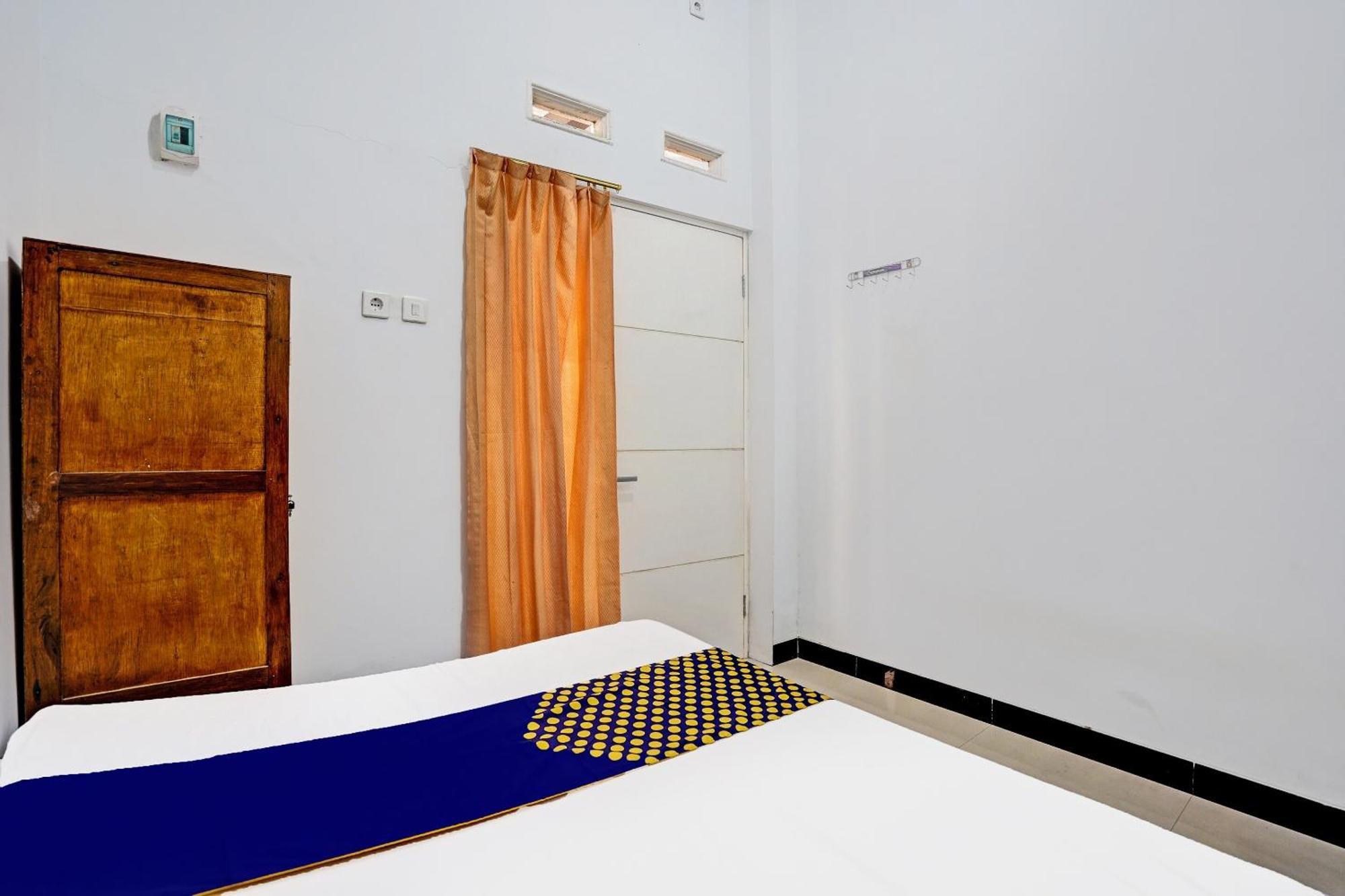 Oyo Life 91866 Paradise Ok Kost Syariah Mojokerto Dış mekan fotoğraf